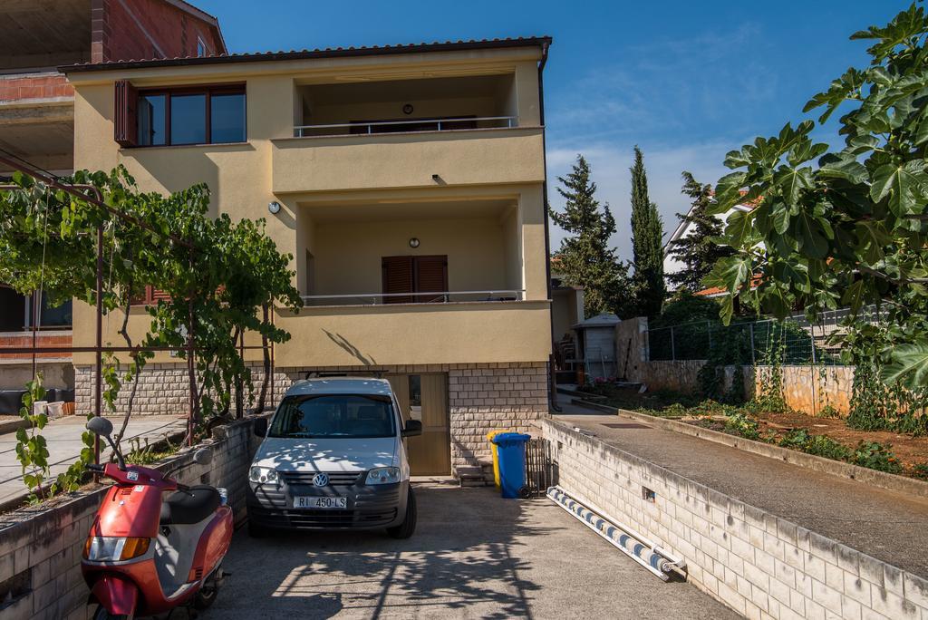 Apartman Slavko Krk Town Exterior photo